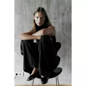 ZARA 메탈릭 얀 스트라이프 자카드 팬츠 - 블랙 {QHJ}