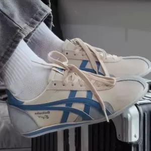 오니츠카 타이거 런스파크 화이트 블루 레드 흰색 빨강 파랑 1183B480-107