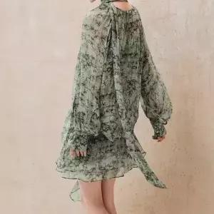 여성용 치마 보카시 쿨링 세트 상의 핏예쁜 프린트 언밸런스 정장세트 인기1