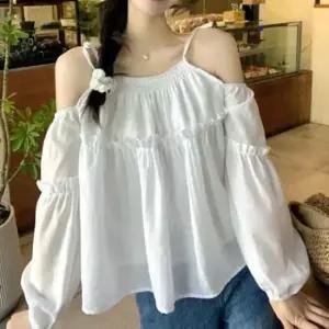 [옷은날개] 블라우스 오프숄더 프릴