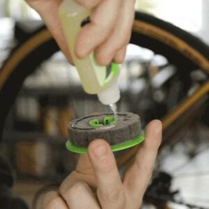 1PC 자전거 체인 윤활제 오일러 사이클링 스포츠 유지 관리 도구  롤링 휠 보수