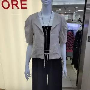 [더스토아] DP01 린넨 퍼프 크롭 재킷 T25ttd019j021_P411471475