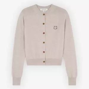 MW00508KT1036 H218/ 볼드 폭스 헤드 패치 라이트 베이지 레귤러 가디건