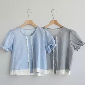 [신상오픈런]여성 스트라이프 펀칭 레이스 퍼프 소매 셔츠 하객 패션 (35832053)