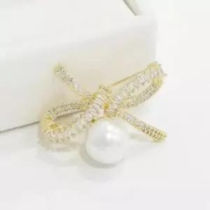 [다잇템]여자 촬영 웨딩 진주 큐빅 모임룩 모임 브로치 (12472299A)