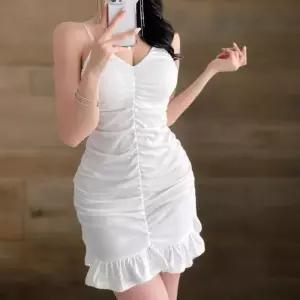 [신상오픈런]여성 프릴 셔링 미니 원피스 볼륨업 나시 드레스 (38283965)