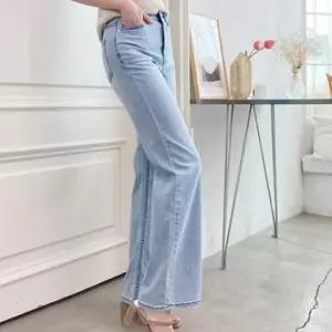 [신상오픈런]여성 일상용 연청 워싱 세미와이드 일자 청바지 (36231907)