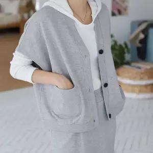 [신상오픈런]여성 브이넥 버튼 드롭숄더 두 포켓 박시 조끼 (41992629)