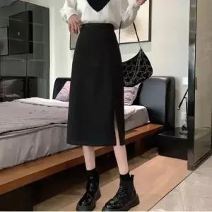 [의류] 옆트임 뒷 밴딩 편한 슬릿 여자 스커트 롱 허리 치마