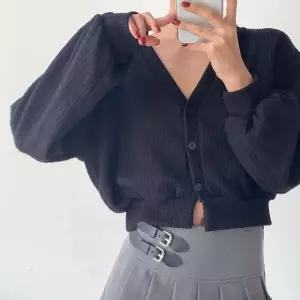 /신상오픈런 크롭가디건 키작녀 키치룩 배꼽티 왕골지