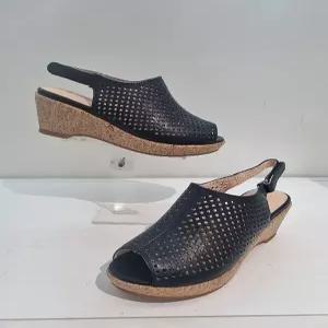 [에스콰이아][에스콰이아] 에스콰이아 여성 발편한 통굽 펀칭 샌들 굽6센치