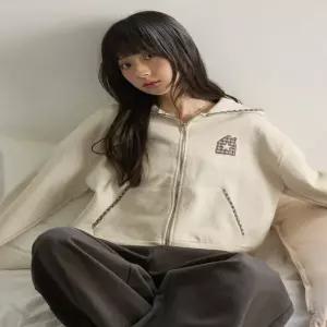 원더플레이스 (꼬모니노즈) W HOME CHECK HOOD ZIP-UP(2 COLOR)WNIN1UBJP101