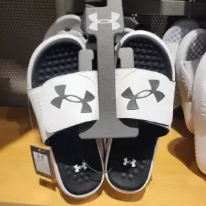 언더아머 UA 이그나이트 프로 남성 슬라이드 3026023-100