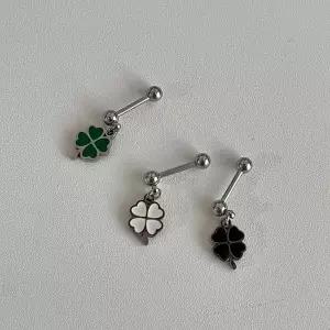 [셀러에이드]자체제작 써지컬 클로버 네잎클로버 포인트 행운 럭키 소품샵