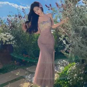 여자 원피스 망사 사랑스러운 슬림핏 롱스커트 힙 프렌치 레이스 나시 머메이드 싸개 바캉스 OOTD1