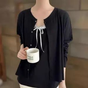 [신상오픈런]여자 레이스 배색 리본나시 박시 라운드 가디건 세트 (41432358)