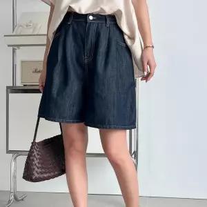 [다잇템]여자 진청 4부 핀턱 논페이드 자수 넓은 반바지 (37561450A)