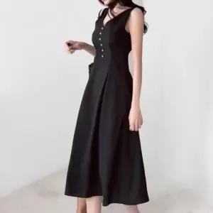 [신상오픈런]여성용 블랙 브이넥 민소매 롱 원피스 진주 버튼 클래식 디자인 (42003926)
