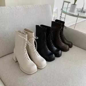 인기상품 레이스업 미들부츠 워커 스타일 여성 데일리 워커부츠 6SS [WFM08NB_260307]