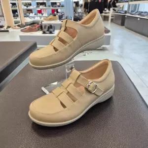 엘칸토 HC11 소가죽 여성화 초경량 오픈 컴포트화  W5T7U6Q1335