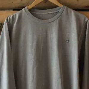 은숯으로 HT040177 염색한 숯라운드긴팔티