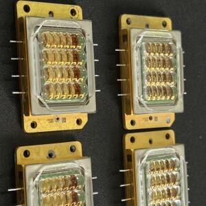 1PCS는 레이저 디스플레이 TV 용 Nichia NUBM37 455nm125W 파란색 통합 모듈 프로젝터를 사용했습니다.