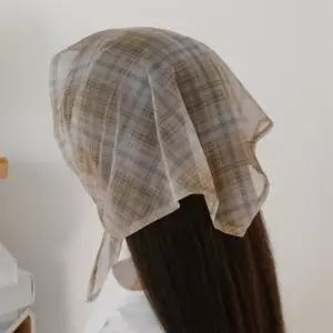 [신상오픈런]여성 체크 패턴 시스루 삼각 스카프 외출용 헤어밴드 (33713177)