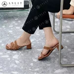 [애슬릿] 꼬임 스트랩 스퀘어 청키 힐 슬리퍼 뮬