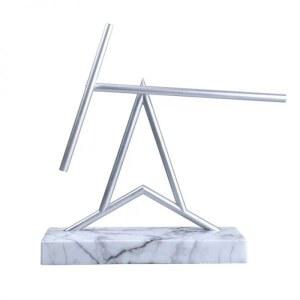 키네틱 아트 인테리어 집들이 중력 외발맨 모빌 뉴턴 테이블 A타입 스탠드 소품