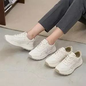 [셀러허브 패션][멜팅브라운] 여성 캐주얼 어반 컬러 스티치 운동화 (46834458)