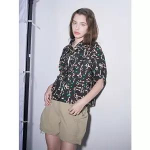 [갤러리아] 올리비아로렌 열쇠 프린트 셔츠형 블라우스 VVCNS5M4381