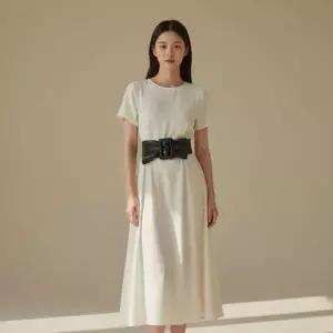 여성 롱 와이드 밴딩 원피스 허리 스트랩 포인트 드레스