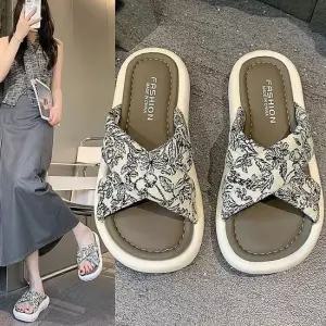 인기상품 여성 쿠션 실내화 여름 데일리 슬리퍼 발편한 실내슈즈 [WFJCFI0_260320]