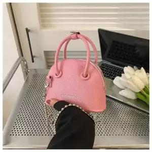 야무치 여사친 데일리룩 가방 미니백 작은 리치 자개 체인 크로스백 립스틱 KUK5