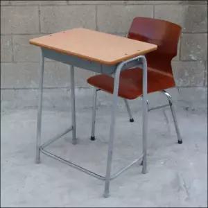 A5-172번/중고학원책상 수강용책상 연수용책상 학교책걸상 연수용테이블 세미나테이블 학원의자 수강용의자 연수용의자 사회대 교탁 칠판 강연대 사물함 중고작업대 조립다이 작업의자 조립의자 교회탁자 교회의자