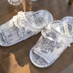 인기상품 그레이 뜨왈 디오레 30수 면 거실 룸 슬리퍼 거실화 [WFJAB2G_260320]