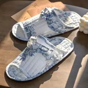 인기상품 블루 뜨왈 디오레 30수 면 거실 룸 슬리퍼 거실화 [WFJAB2D_260320]