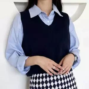 브이넥 크롭 니트조끼 블라우스 티셔츠 레이어드