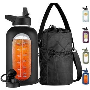 빨대와 단열 병 홀더 슬링이 있는 CIVAGO 하프 갤런 유리 물병 타임 마커와 실리콘 슬리브가 64온스 모티브 뚜껑이 2개 검은색