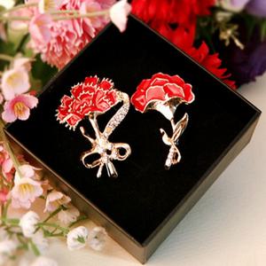 어버이날 스승의날 고급 카네이션 브로치 뱃지