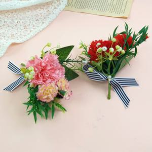 세송이 카네이션 브로치 핑크 레드 안개 조화 어버이날 스승의날 행사꽃 기념식