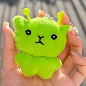 귀여운 외계 고양이 플러시 펜던트 슈퍼 소프트 플러시 인형 키체인 귀여운 미니 장난감 백팩 펜던트 사랑스러운 가방 장식 크리스마스 선물
