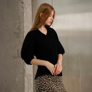 yoyoyoy여성[최초가 110000원] 헤어리 플리츠 카라 블라우스 블랙_AJ08WNPBL02