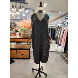 스테파니 세이브존01 옆단추 니트 원피스 A25SO5401