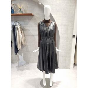 페이지플린  (F5COP003) 브이넥 집업 레더 롱 원피스