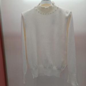 Latium HC06 부드럽고 신축성 좋은 진주 배색 깔끔한 반목폴라니트티 T2543sw06W