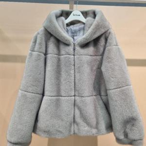 라티움 HC34 부드러운 페이크밍크후드점퍼 벌룬소매 후드점퍼 T2554JK04