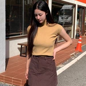 [옷자락][다잇템] 여자 숏반팔 반목티 밤색 돌만 노랑색 FW 니트
