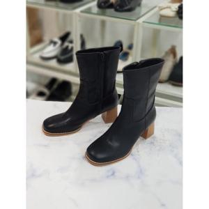 [한슈]한슈 세이브존07 절개라인 미들부츠 6cm HS032469nf (2843