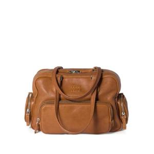 미우미우 포켓 레더 지퍼 토트 백 5BB159VOLO2CRL